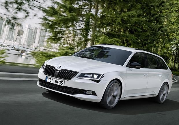 Skoda Superb, tutta la sicurezza di serie 01