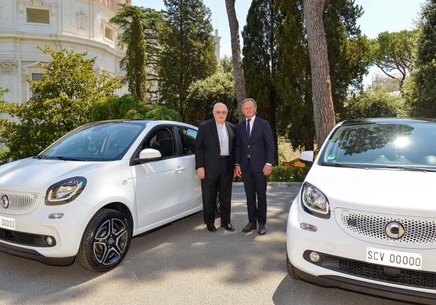 Smart, la city car elettrica al servizio del Vaticano 01