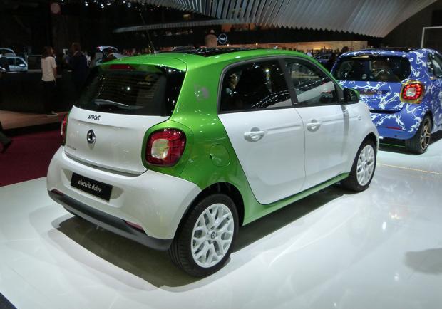 Smart Forfour Electric Drive al Salone di Parigi 2016 2