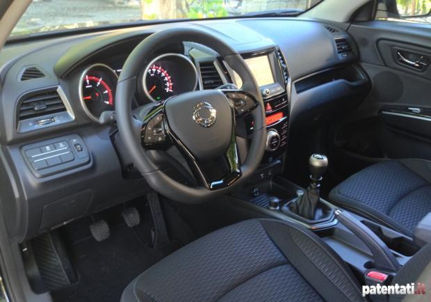 Ssangyong XLV 1.6d 4x4 BE interni