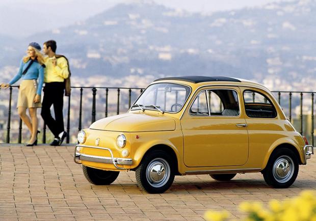 Storia Fiat 500 L foto