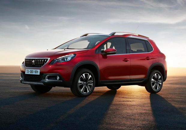 suv compatte più vendute peugeot 2008