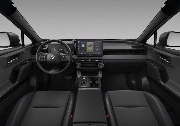 Suzuki Across 2026 interni
