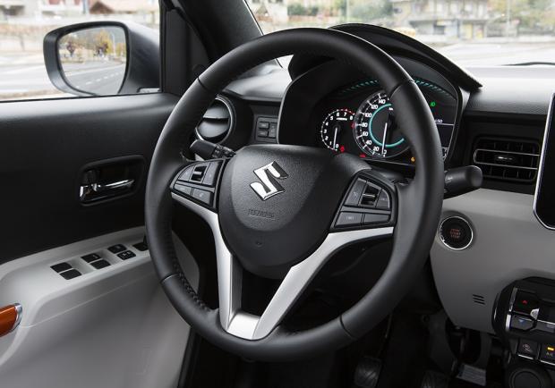 Suzuki Ignis Hybrid interni