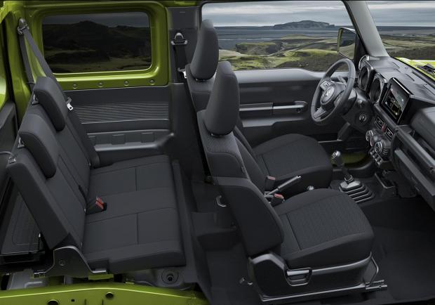 Suzuki Jimny 2018 abitacolo