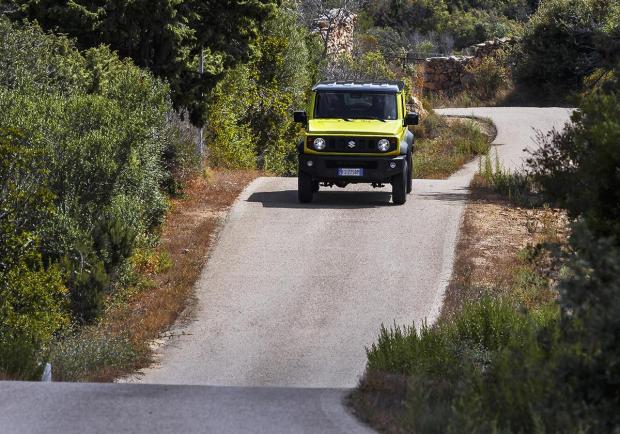 Suzuki Jimny 2018 anteriore