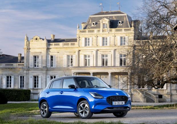 Suzuki Swift Hybrid 2WD Top 4