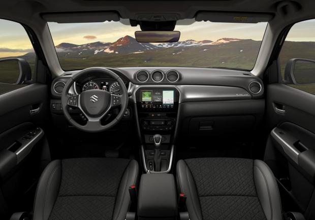 Suzuki Vitara 2025 Hybrid 140V 4x4 abitacolo