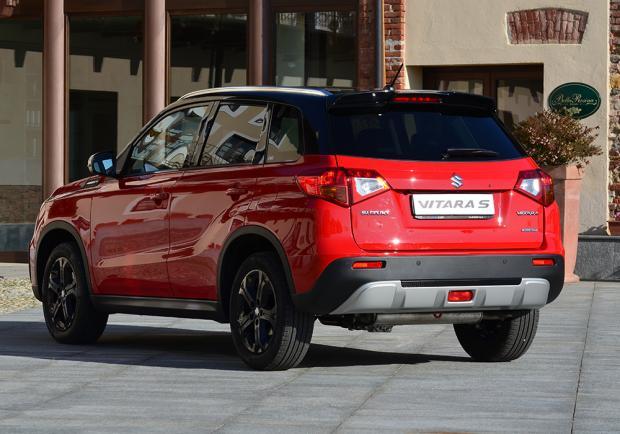 Suzuki Vitara S 1.4 Boosterjet AllGrip tre quarti posteriore