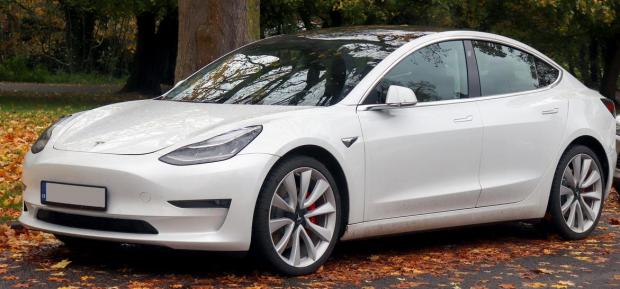 Tesla Model 3-elettrica