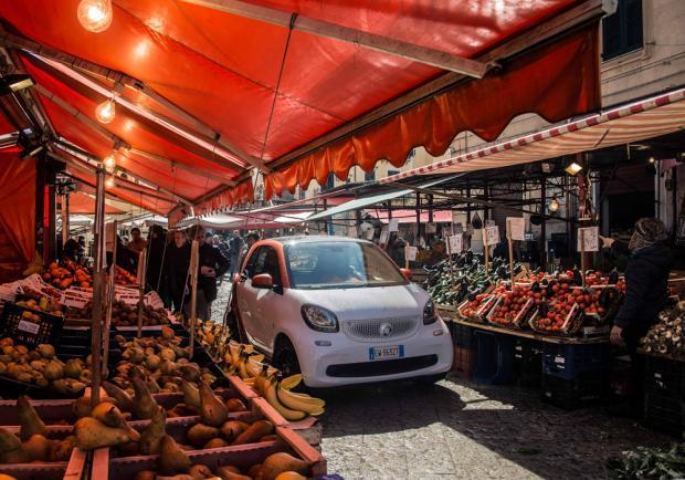 Test drive Smart Fortwo 70 automatic in città