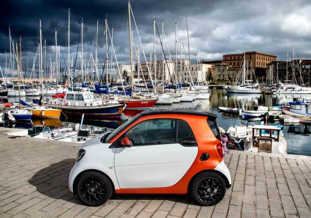 Test drive Smart Fortwo 70 automatic profilo