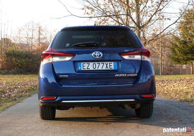 Toyota Auris Hybrid Touring Sports posteriore