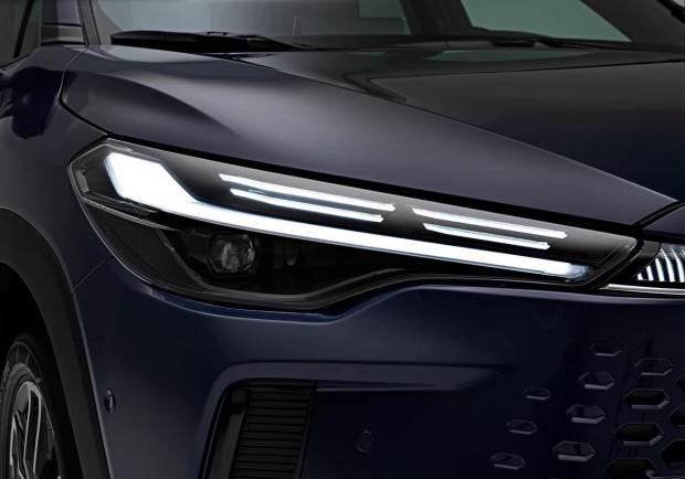 Toyota Corolla Cross - particolare fanale