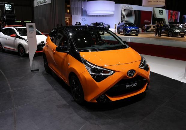 Toyota, a Ginevra 2 Aygo speciali 05