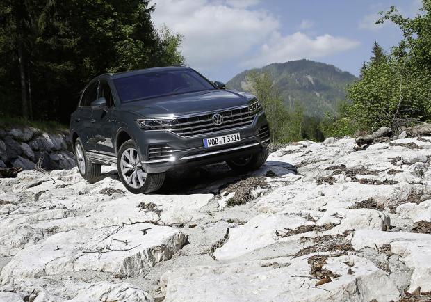 Volkswagen, le connessioni della Touareg 2018 04