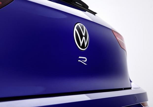 Volkswagen Golf R, la più potente da 320 CV 02