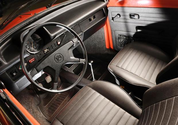 Volkswagen Maggiolino 1972 convertible interni