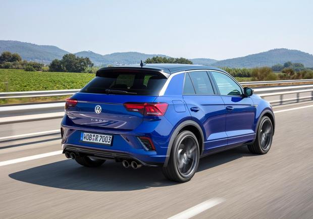 Volkswagen, la nuova crossover sportiva T-Roc R 06