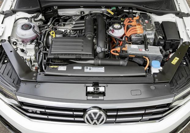 Volkswagen Passat GTE, cresce l'autonomia dell?ibrida plug-in 02