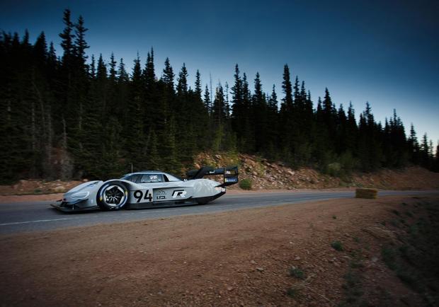 Volkswagen, ricariche lampo alla Pikes Peak 02