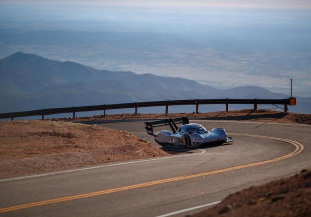 Volkswagen, ricariche lampo alla Pikes Peak 05