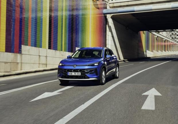 Volkswagen T-Roc Life - in action