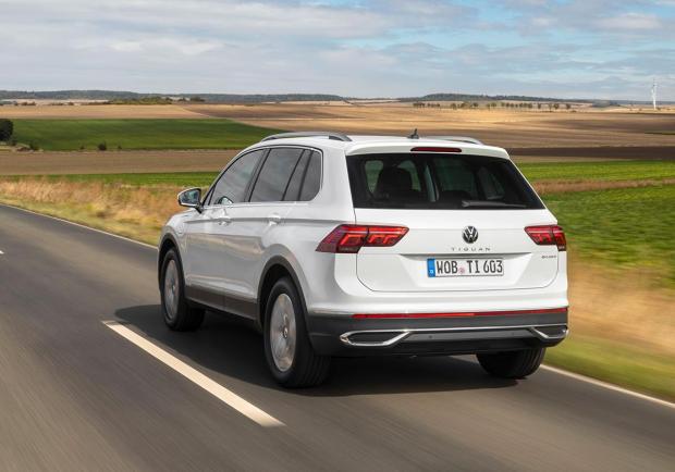 Volkswagen Tiguan eHybrid, al via gli ordini della Suv ibrida 02