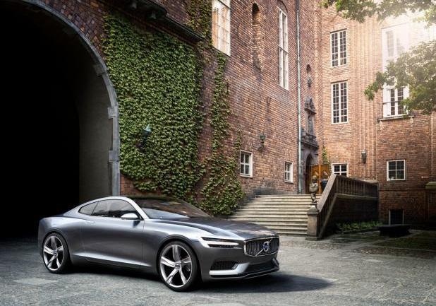 Volvo Concept Coupé tre quarti anteriore