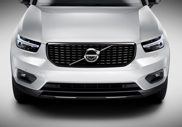 Volvo XC40 griglia anteriore