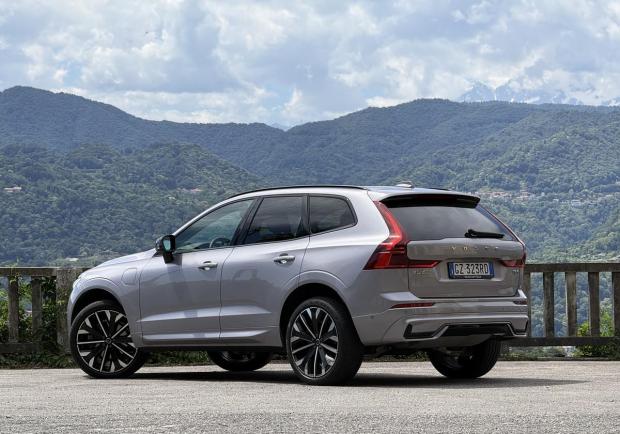 Volvo XC60 T6 8