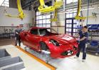 Alfa Romeo 4C linea montaggio inserimento scocca