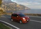 Benzina e gasolio a 1 euro se compri una auto Fiat Panda