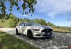 Ford Mustang 5.0 V8 GT tre quarti anteriore