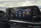 Hyundai i20 ibrida 2021 schermo touch