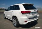 Jeep Grand Cherokee SRT tre quarti posteriore prova in pista