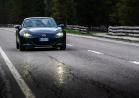 Mazda MX-5 Kazari blu capote tela beige prova