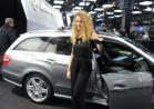 motor show 2011 bella ragazza mercedes e