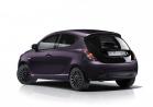 Nuova Lancia Ypsilon Elefantino Purple Aurora tre quarti posteriore