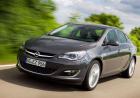 Nuova Opel Astra Sedan my 2014 tre quarti anteriore