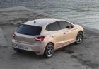 Nuova Seat Ibiza tre quarti posteriore mare