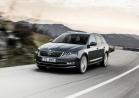 Nuova Skoda Octavia tre quarti anteriore