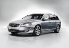 Nuova Volvo V70 Polar tre quarti anteriore statica