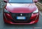 Peugeot 208 Puretech 100 Allure griglia anteriore