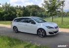 Peugeot 308 BlueHDi GT SW tre quarti anteriore lato destro