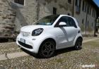 Prova nuova Smart Fortwo 70 Twinamic tre quarti anteriore