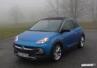 Prova Opel Adam Rocks tre quarti anteriore