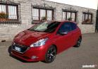 Prova su strada Peugeot 208 GTi tre quarti anteriore lato sinistro