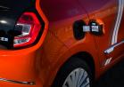 Renault Twingo elettrica Vibes sportello presa ricarica