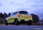 Suzuki Swift Sport test drive tre quarti posteriore